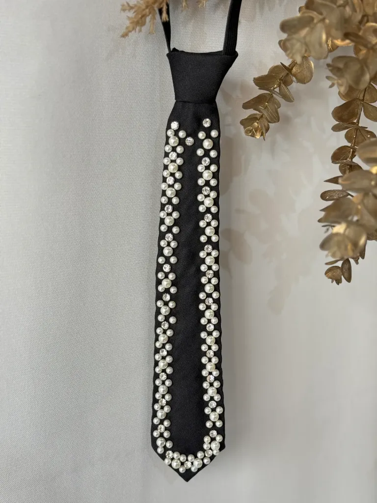 Pearl & Crystal Tie #1